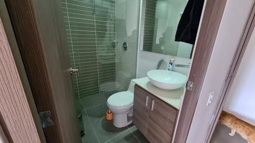 Imagen 15 de 24 de Apartamento En Arriendo Loma Del Escobero 622-17024