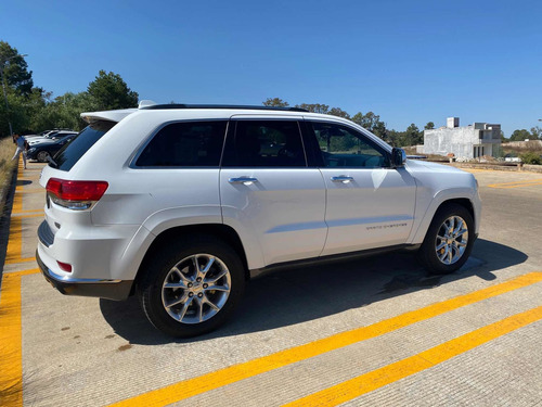 Imagen 8 de 15 de Jeep Grand Cherokee 2015 5.7 Summit 4x4 Mt
