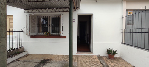 Venta Casa 2 Dormitorios Unión Con Cochera A Reciclar