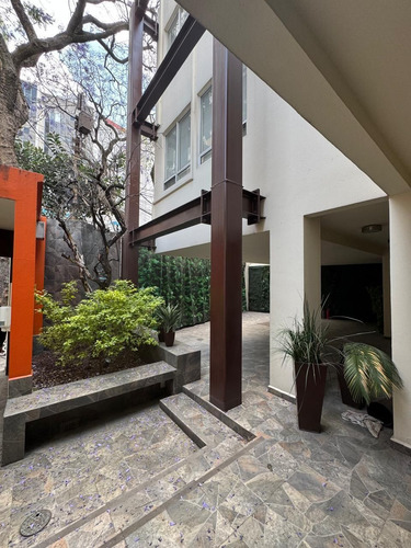 Casa Remodelada Adaptada A Oficinas, Col. Nápoles.