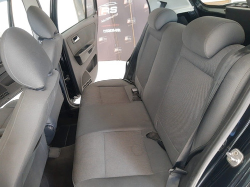 Imagem 8 de 9 de Volkswagen Fox 2012 1.6 Vht Trend Total Flex 5p