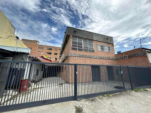 Qta. Galpón O Local En Venta Boleíta Sur #25-4215 Wendy Hoyer
