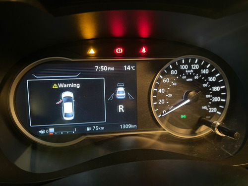 Nissan Versa 1.6 Exclusive Navi At