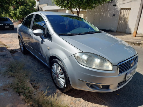 Fiat Linea 1.8 16v Absolute Flex Dualogic 4p