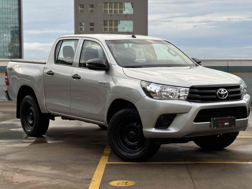 Toyota Hilux 2.8 POWER PACK 4X4 CD 16V DIESEL 4P MANUAL