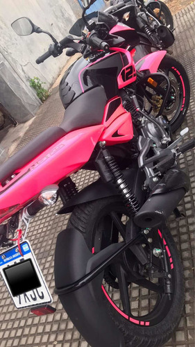 Imagen 5 de 10 de Rouser 125