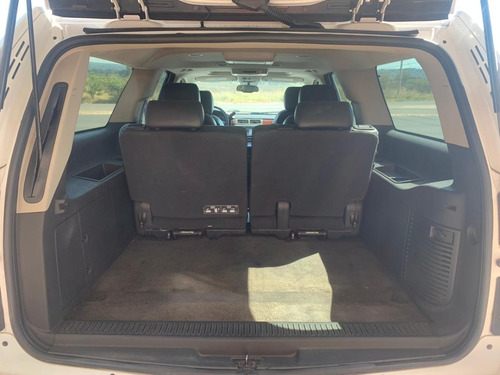 Chevrolet Suburban Lt, 4x4, 2013 Blanco