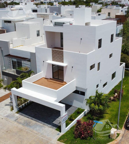 Casa En  Venta En Aqua Cancun N-abt6288