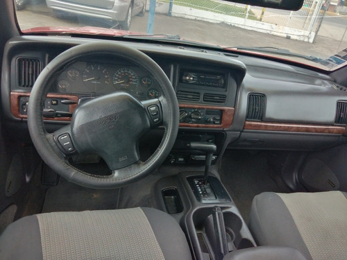 Imagen 10 de 11 de Jeep Grand Cherokee 1998 Limited L6 4x2 At