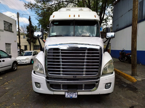 Imagen 3 de 14 de Tractocamion Freightliner Cascadia 2013