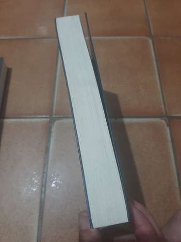 Três Volumes Cinquenta Tons De Cinza V 1 V2 E V 3 (Usado)