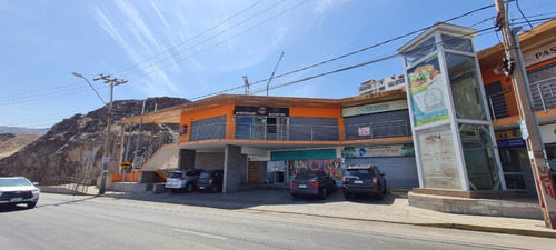 Arriendo 3 Locales, Sector Altos Gran Vía, Desde $ 950.000