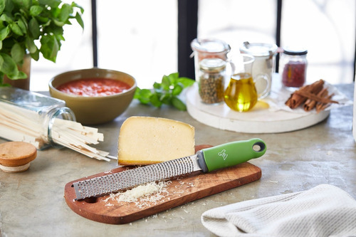 Imagen 2 de 7 de Rallador Zester Premium C Mango Silicona - Maestro De Cocina