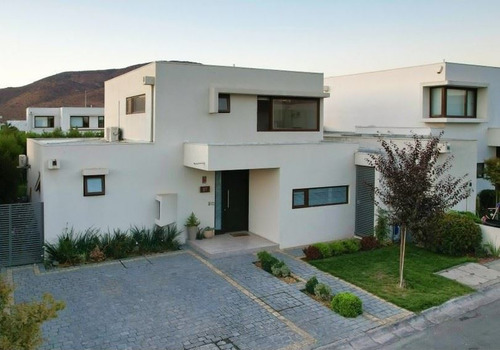 Casa En Arriendo 3d 3b En Chicureo -piedra Roja /san Anselmo