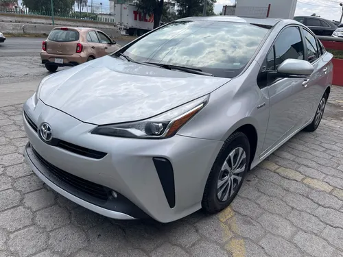 Toyota Prius 1.8 Premium Cvt