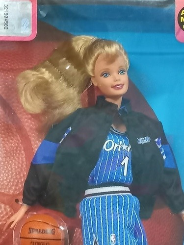 Imagem 2 de 5 de Barbie Articulada Basquete Orlando Magic Nba 1998 Antiga 80