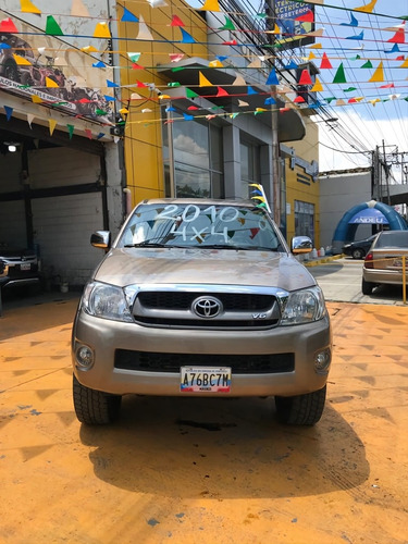 Imagen 2 de 10 de Toyota Hilux Automático
