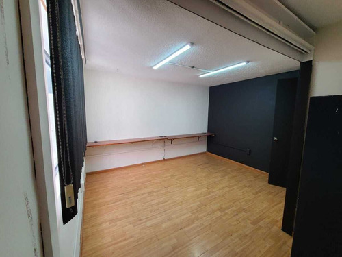 Casa En Renta Con Uso De Suelo Habitacional Con Servicios Tipo A Ubicación Est