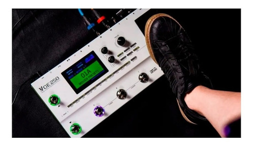 Pedaleira Multi-efeitos P/guitarra Mooer Ge250 Com Display