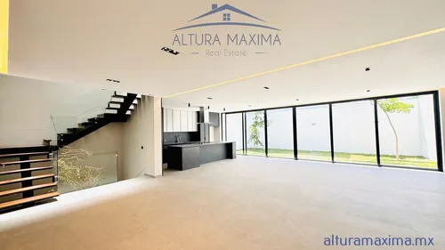 Lujosa Casa Nueva En Venta Villa Verona Zona Andares Zapopan