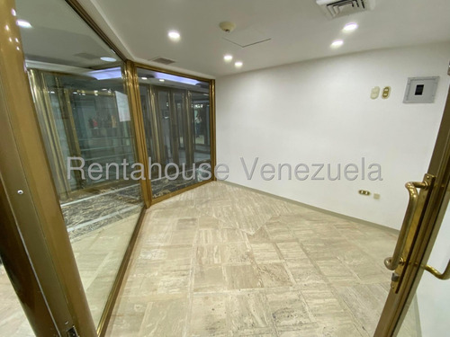 Km Comercial En Alquiler En Chuao, Distrito Metropolitano
