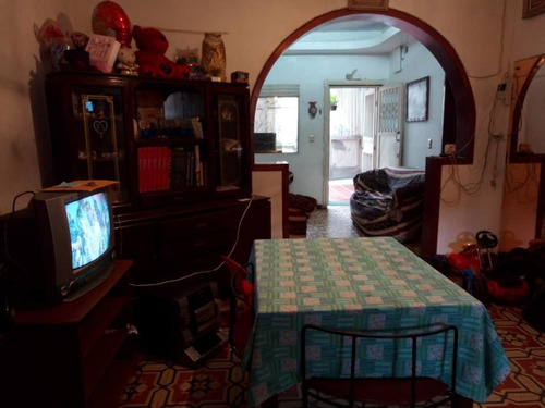 Imagen 4 de 8 de Casa En El Cementerio