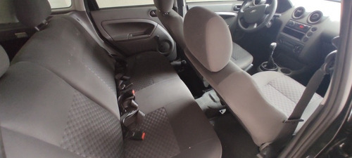 Imagem 6 de 8 de Ford Fiesta 2007 1.0 Flex 5p
