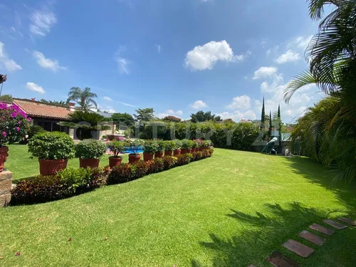 Residencia En Venta, Colonia Huertas Del Llano, Jiutepec, Morelos