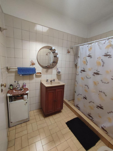 Imagen 17 de 23 de Casa De 3 Ambientes Con Cochera Y Local Excelente Ubicacion