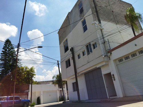 Edificio Comercial En Venta En Jaral Del Progreso