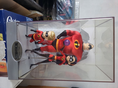 Disney Pixar Designer Series Los Increibles. Disney Store (Usado)