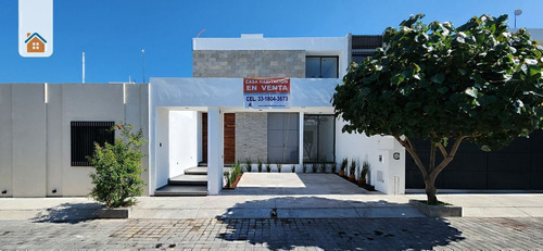 Casa Nueva En Venta En Albaterra Residencial, Colima. Recamara En Planta Baja.