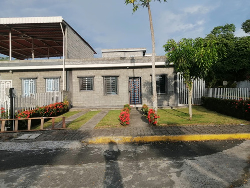 Alquilo Casa En Tonsupa
