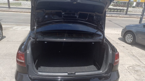 Imagen 13 de 14 de Volkswagen Vento 1.4 Highline 2017