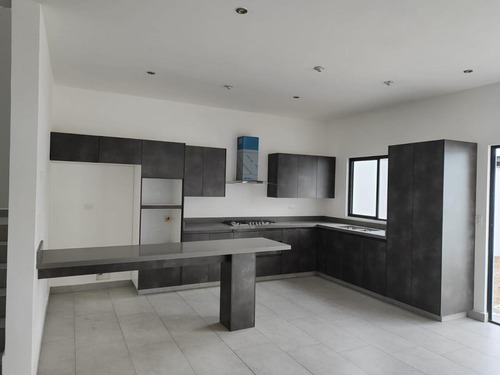 Casa En Venta En Altares Residencial Santiago N L Carretera Nacional