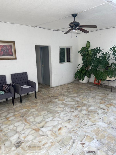 Edificio En Venta Con Uso De Suelo Comercial, A Solo Dos Cuadras Del Zócalo De Cuernavaca