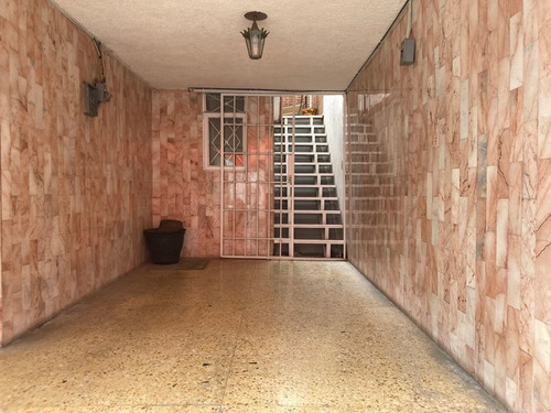 Imagen 13 de 14 de Calle 623 - San Juan De Aragon Iv - V Sección - Vendo Casa