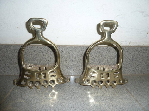 Estribos Braseros De Bronce Caballo Recado Apero 8cm. 