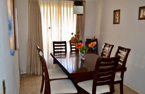 Casa En Venta De 3 Dorm. En Jardines Las Vizcachas