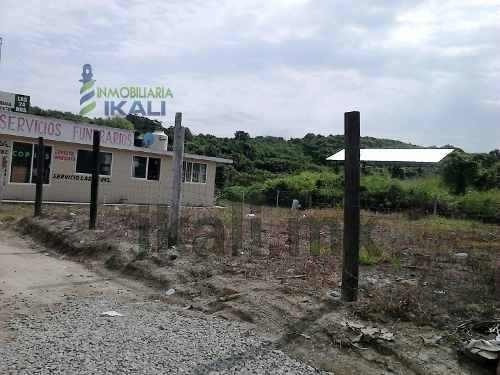 Terreno Comercial En Venta En Colonia Salvador Allende Poza Rica Ver, Cuenta Con 528 M² Se Encuentra Ubicado En La Av. Papantla De La Colonia Salvador Allende, Casi En Frente Del Nuevo Hospital Del I