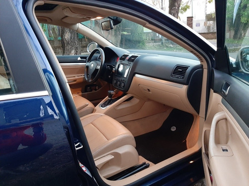 Imagen 7 de 10 de Volkswagen Vento 2.0 T Fsi Elegance Wood Dsg 2007