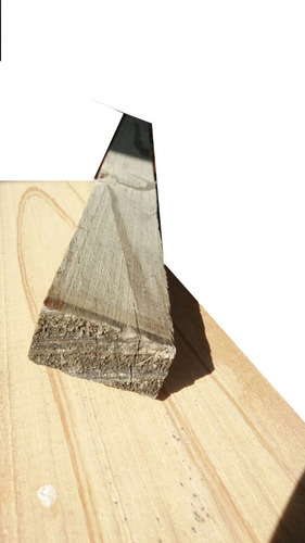 Imagen 1 de 9 de Alfajia, Tirante Pino 1(2,5cm)x2(5cm)x4.50m ( C/u) Fabiltop