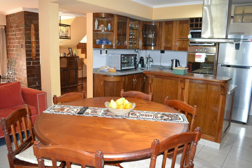 Imagen 6 de 29 de Casa En Esquina De Categoría En Venta - Moreno Centro, Gba Oeste. ¡única!