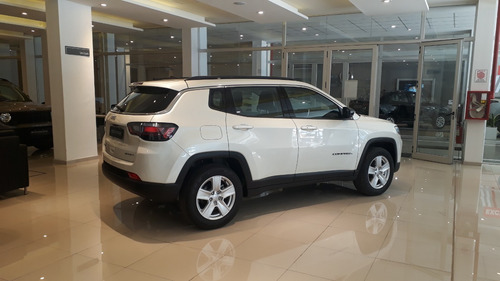 Imagen 2 de 19 de Jeep Compass Sport 1.3 Turbo 2023+