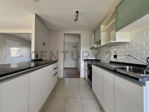 Venta | Casa 2 Dormitorios + Comodin. Fisherton, Rosario.