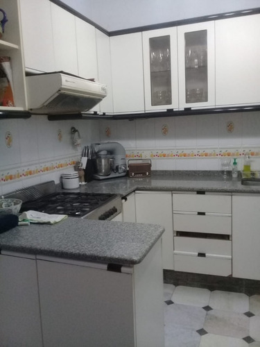 Imagen 7 de 28 de Importante Chalet De 6 Ambientes Sobre Doble Lote