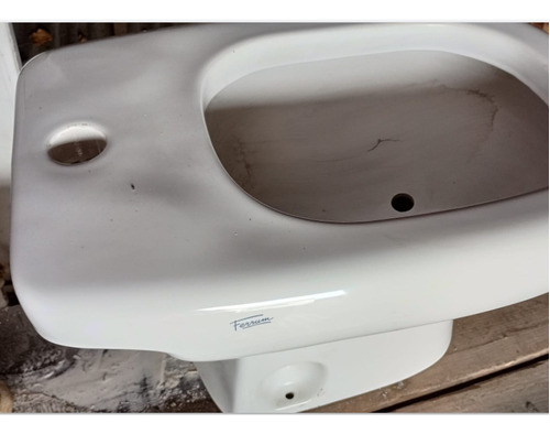 Bidet Ferrum Con Detalle 800 Pesos