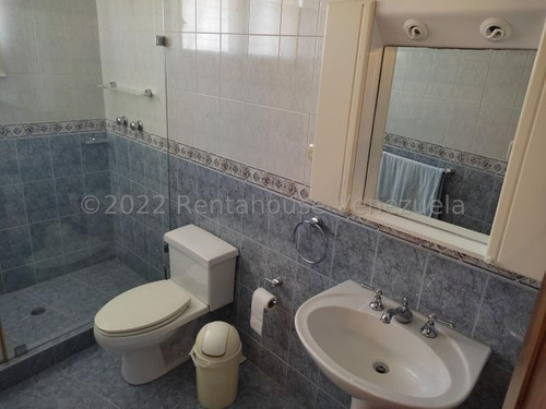 Imagen 28 de 29 de Venta De Cómoda Casa En Macaracuay / Ofc 22-19302