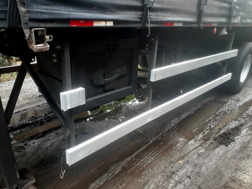 Sider Para Bebidas Guerra 30 Pallets E Com Pneus Michelinn