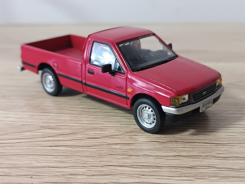 1 Chevrolet Luv 2300 Modelo A Escala 1/43 Roja Usada Leer 